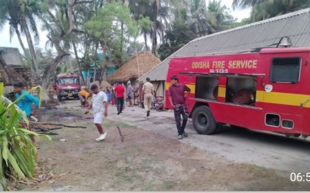 ଅଗ୍ନିକାଣ୍ଡରେ ଘର ଜଳି ପାଉଁଶ ହୋଇଯାଇଛି ସିମୁଳିଆ ବ୍ଲକ ଅନ୍ତର୍ଗତ ଶ୍ୟାମସୁନ୍ଦରପୁର ଗ୍ରାମରେ
