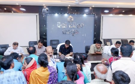 ଯାଜପୁର ଜିଲ୍ଲା ପରିଷଦ ସମ୍ମିଳନୀ କକ୍ଷଠାରେ ଯୁଗ୍ମ ଜନ ଅଭିଯୋଗ ଶୁଣାଣି  ଶିବିର,,