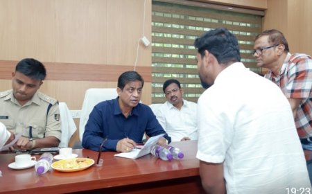 କେ.ଏନ୍.ଡି.ଏ ସମ୍ମିଳନୀ କକ୍ଷ, କଳିଙ୍ଗନଗରଠାରେ ଯୁଗ୍ମ ଜନ ଅଭିଯୋଗ ଶୁଣାଣି ଶିବିର ।