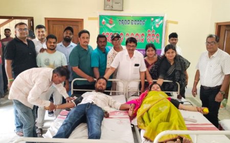 ରକ୍ତଦାନ କଲେ ନବଦମ୍ପତ୍ତି,,