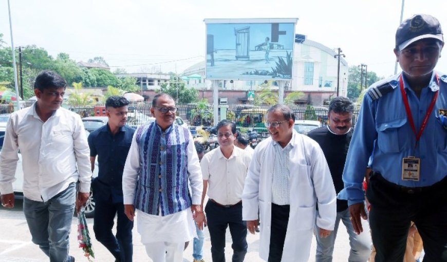 ଜିଲ୍ଲା ମୁଖ୍ୟ ଚିକିତ୍ସାଳୟରେ ନୂତନ ଦେୟ କ୍ୟାବିନ ଉଦଘାଟିତ,,