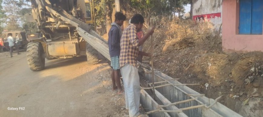 ଗ୍ରାମ୍ୟ ଉନ୍ନୟନ ବିଭାଗ ର ରାସ୍ତା କାର୍ଯ୍ୟ ନିମ୍ନମାନ ର ହେଉଥିବା ସାଧାରଣରେ ଅଭିଯୋଗ,,