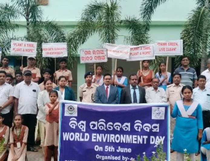 ଜିଲ୍ଲା ଆଇନ୍ ସେବା ପ୍ରାଧିକରଣ ପକ୍ଷରୁ ବିଶ୍ବ ପରିବେଶ ଦିବସ ପାଳିତ।