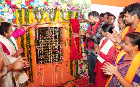ବିଧାୟକଙ୍କ ଦ୍ୱାରା କାନପୁର ଠାରୁ ଭୁବନପୁର ପର୍ଯ୍ୟନ୍ତ ରାସ୍ତାର ଶିଳାନ୍ୟାସ,,