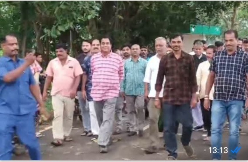 ଛଦେଶ ଅଞ୍ଚଳରେ ବନ୍ୟା ପରିସ୍ଥିତି ବୁଲି ଦେଖି ତୁରନ୍ତ ସହାୟତା ଦାବି କଲେ ପୂର୍ବତନ ବିଧାୟକ।