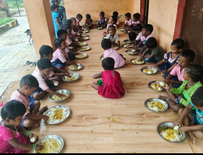 ଯାଜପୁରରେ ଜିଲ୍ଲା ପ୍ରଶାସନ ପକ୍ଷରୁ ରିଲିଫ୍ ଓ ସହାୟତା କାର୍ଯ୍ୟ ଜାରି ରହିଛି।