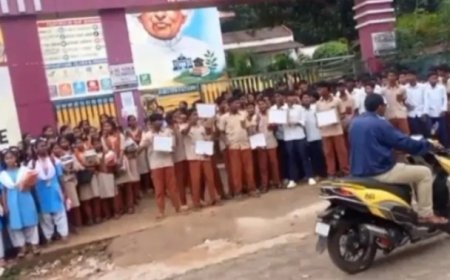 ଶିକ୍ଷକଙ୍କ ବିରୋଧରେ ଅଭିଯୋଗ ପରେ ସମାଧାନ, ୪ ଦିନ ପରେ ଏସ୍‌ଏମ୍‌ସି ସଭାପତିଙ୍କ ବିରୋଧରେ ଛାତ୍ରଛାତ୍ରୀଙ୍କ ଧାରଣାl,