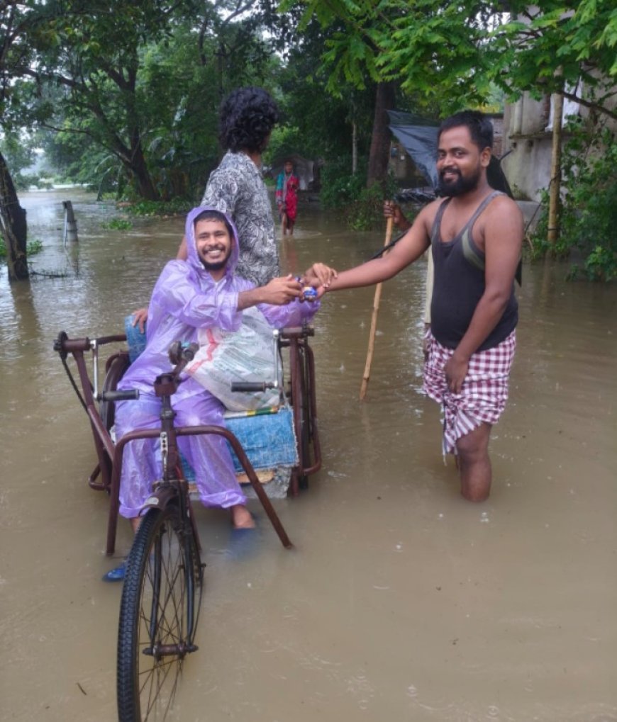 ବନ୍ୟାରେ ରିଲିଫ୍ ବାଣ୍ଟିଲେ ଭିନ୍ନ କ୍ଷମ ଶ୍ରୀକ୍ଷେତ୍ର ସାହୁ ,